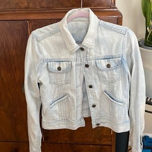 Light denim GAP jean jacket